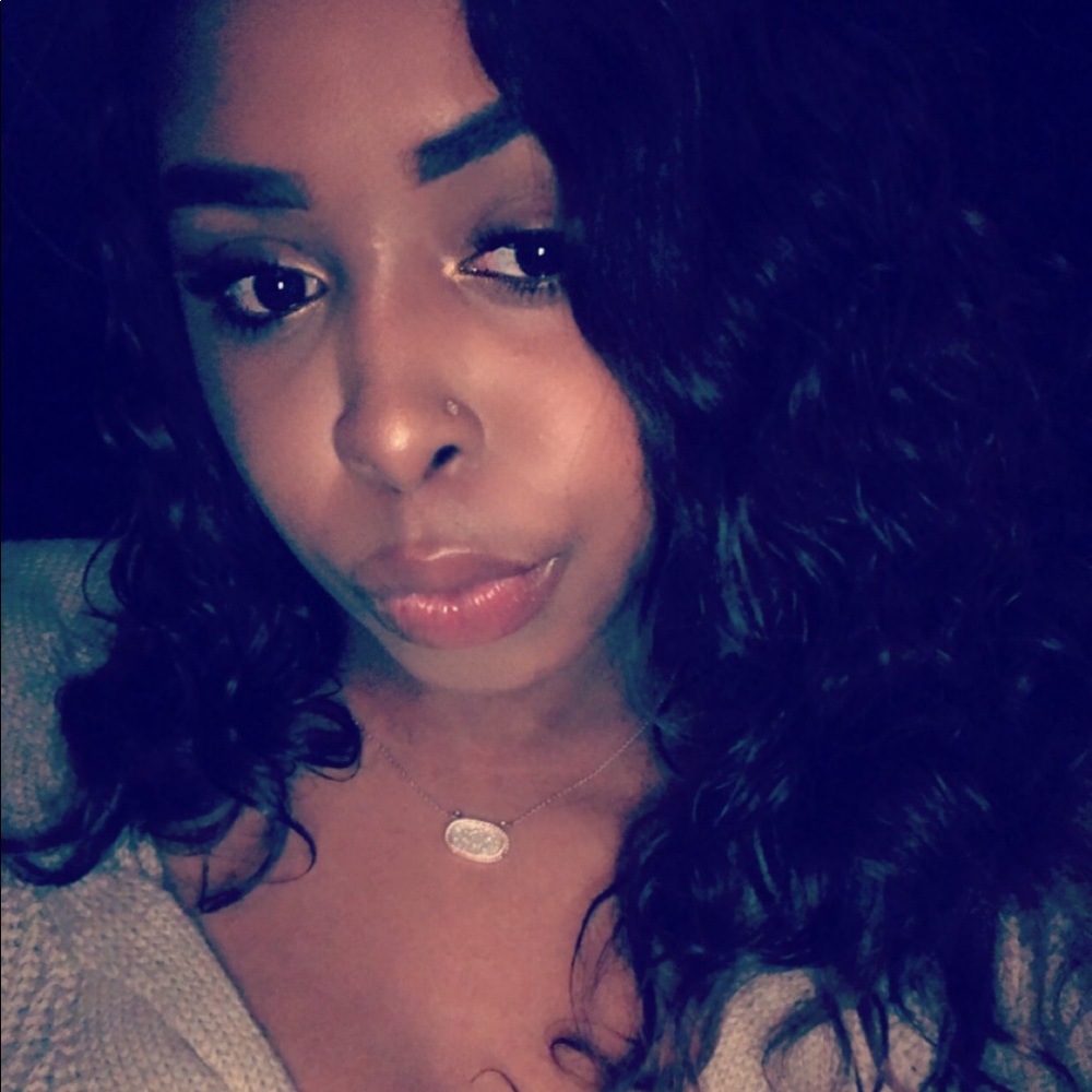 Meet your Posher, Dasia